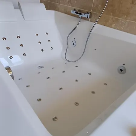 T2 Cosy & Sauna * Nesle